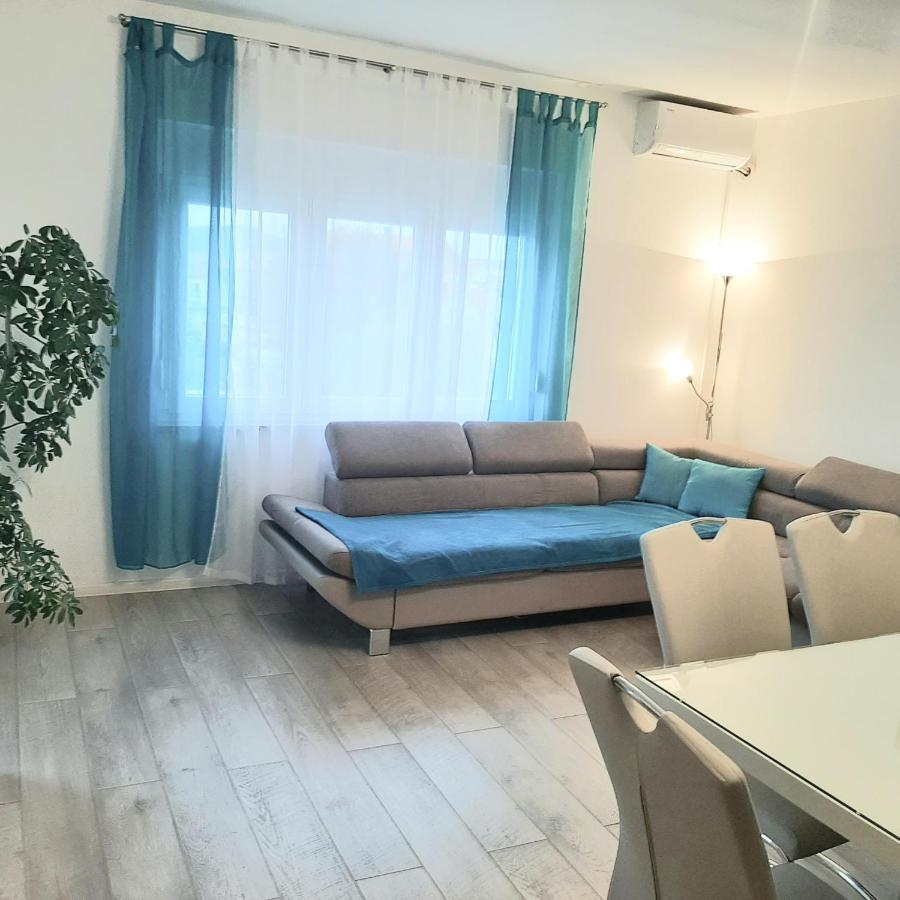 Apartments"Nika" With Private Pool Galovac  エクステリア 写真