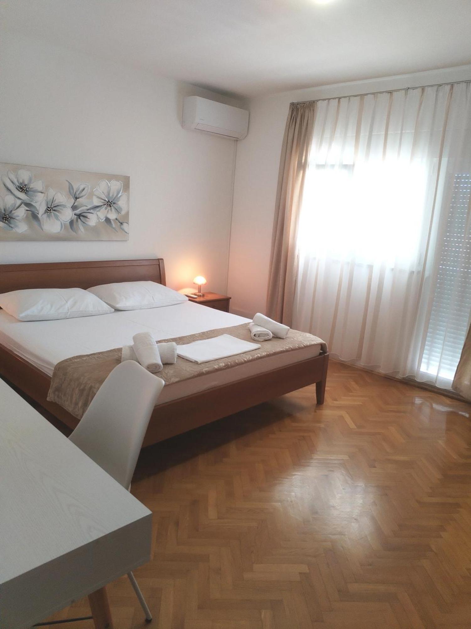 Apartments"Nika" With Private Pool Galovac  エクステリア 写真