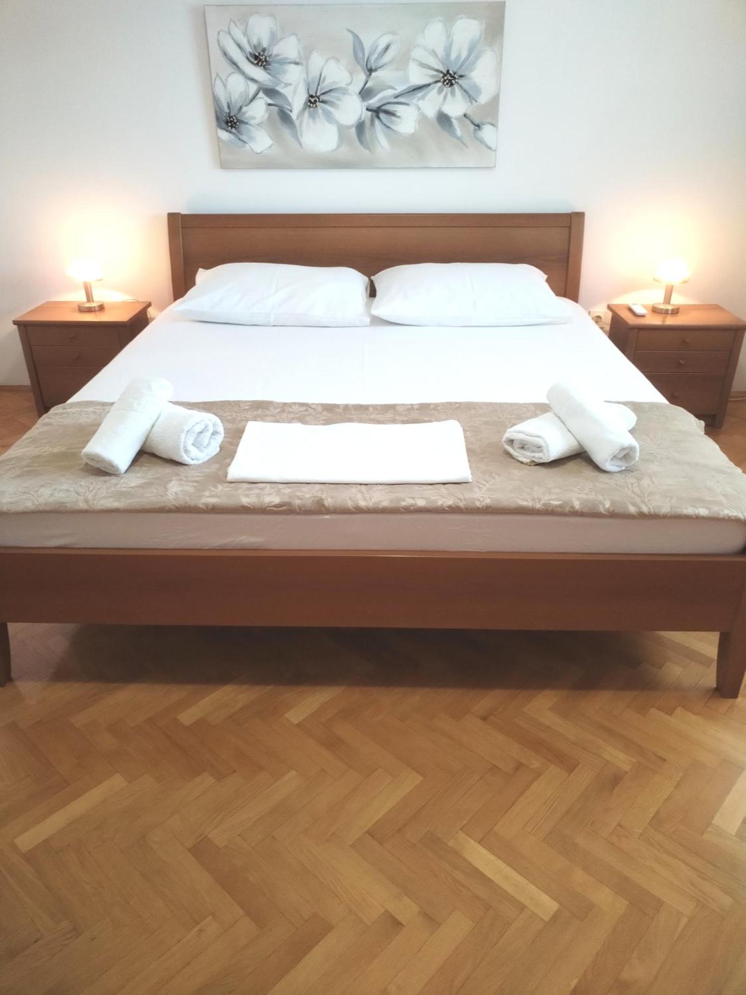 Apartments"Nika" With Private Pool Galovac  エクステリア 写真